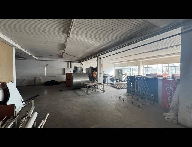 1,178M² WAREHOUSE TO LET IN WYNBERG